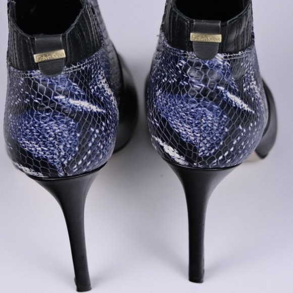 Calvin Klein Women's SZ 6.5 Sarine Blue Snakeskin Peep Toe Booties 4" Heel - Picture 6 of 13